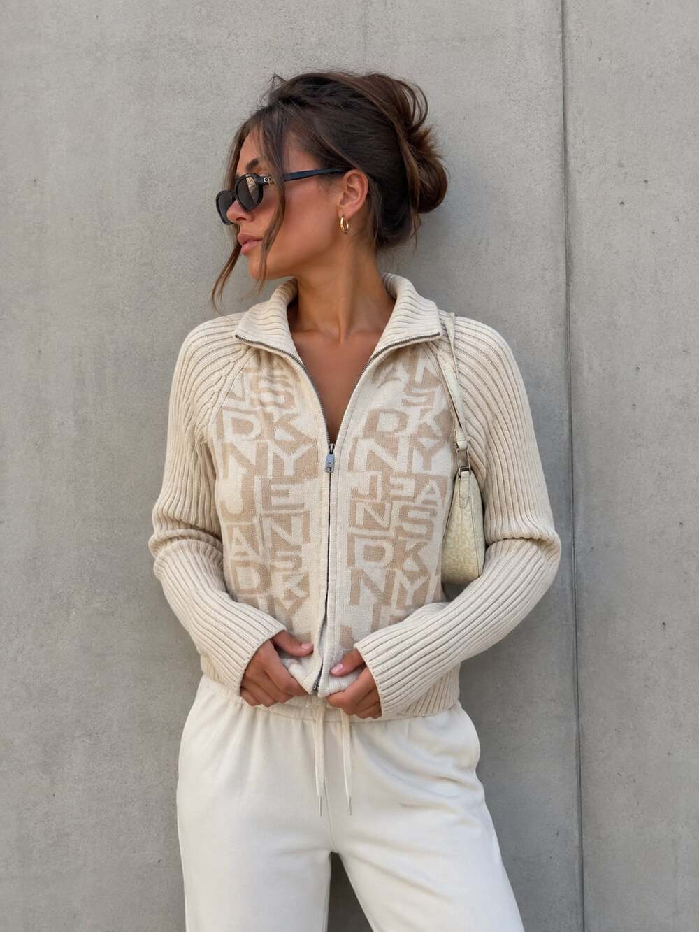 DKNY Jeans Y2K Logo Knit Zip Up Sweater XS Cream Beige Ribbed Jacket